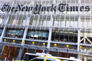 ニューヨーク・タイムズ、フェイクニュース対策でブロックチェーン利用を認める