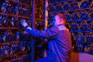 ビットコイン下落、マイナーの在庫データが暗示していた