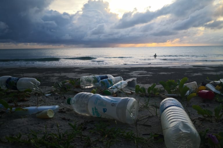 プラスチックリサイクルの価値が上がる──気候変動にブロックチェーンは有効か