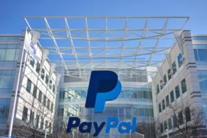 PayPal、暗号資産の取引サービス導入で米Paxosと提携：関係者──フィンテックが相次いでクリプト参入