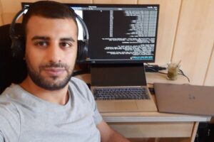 イラクで生きるシリア人プログラマーの1日──イスラムの伝統にデジタルの波
