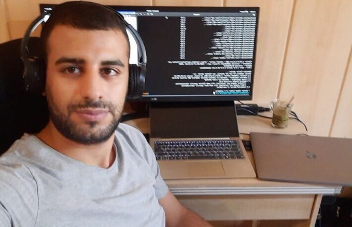 イラクで生きるシリア人プログラマーの1日──イスラムの伝統にデジタルの波