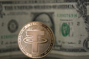 テザーはドルと完全に同等か？──信用リスクをウォール街が生んだデリバティブ商品で