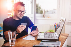 コロナ禍でクレカ発行増加？改正割賦販売法ほか──2020年のクレジットカードニュース