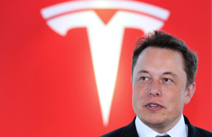 イーロン・マスクが苦い経験から学ぶこと:暗号資産に救世主はいらない