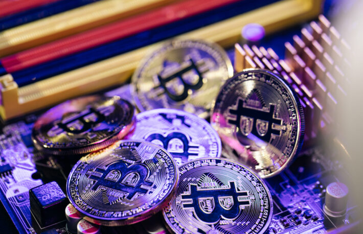長期保有者、ビットコイン供給量の15%を蓄積──価格上昇を後押し