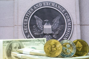ビットコインの新たな規制に備えるべき：元SEC委員長