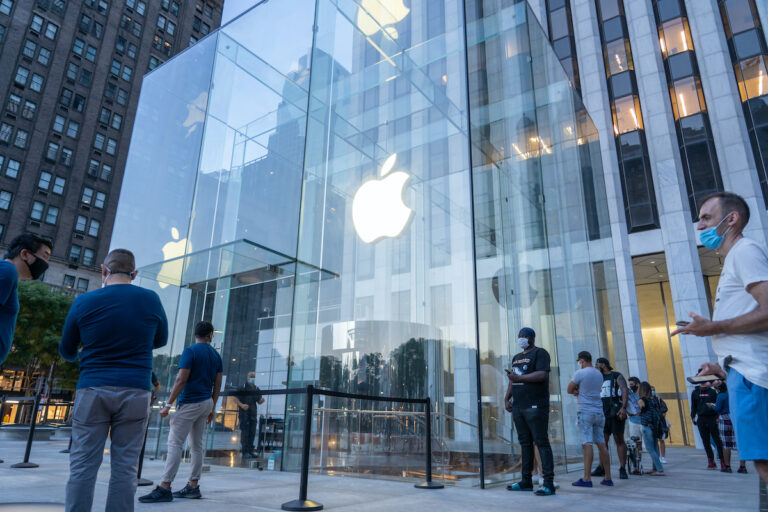 Apple、Microsoftの株式をトークン化──バイナンスがサービス拡大、規制当局は警戒強める