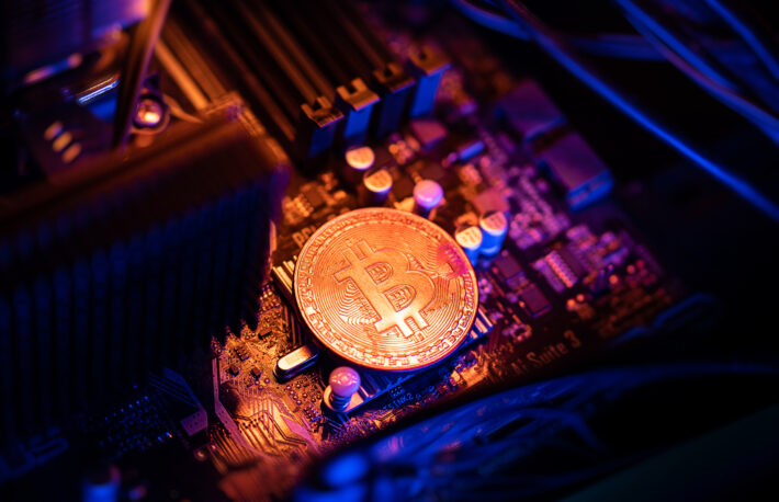 1兆ドルに膨れたビットコインのルールを決めるのは誰か?