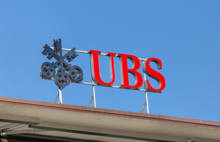 UBS、規制強化は「バブルのような暗号資産市場」を崩壊させ得る:報道