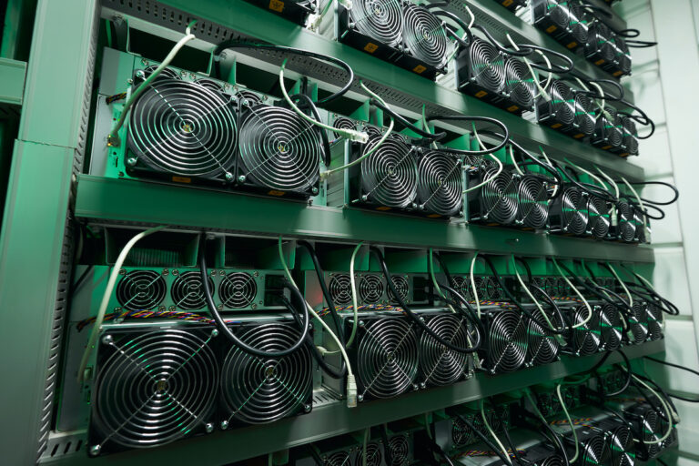 ビットコイン・マイナーの企業価値は90%も安く見られている:バーンスタイン
