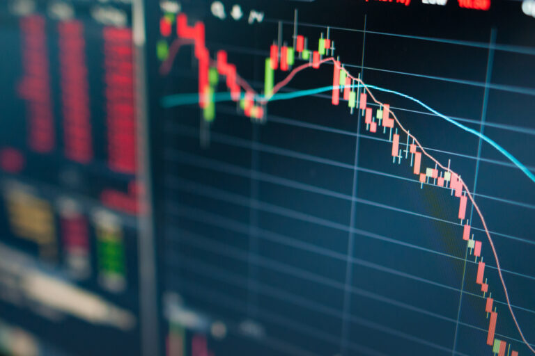 ビットコイン10%高騰、株と暗号資産が乱高下──ウクライナ侵攻開始から24時間