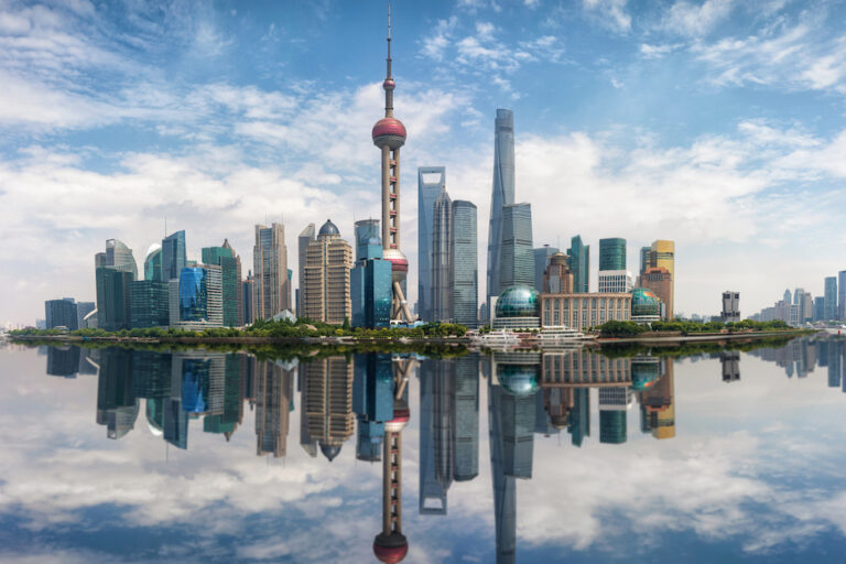 中国の金融コメンテーター、暗号資産推奨を理由に解雇:報道