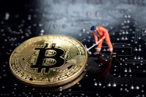 ビットコインを保有し続けるマイナー──5万5000ドル超えで株価も上昇