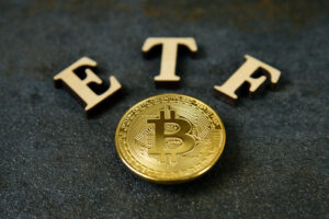 米国初のビットコイン先物ETFが意味すること──現物ETFは実現するか