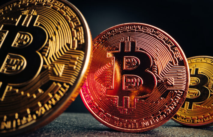 ビットコインの政治学:左派、右派、異端……【オピニオン】