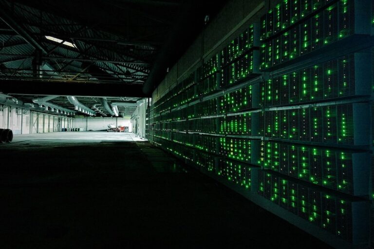 ゴールドラッシュは終了か──ビットコインマイニングの収益性低下