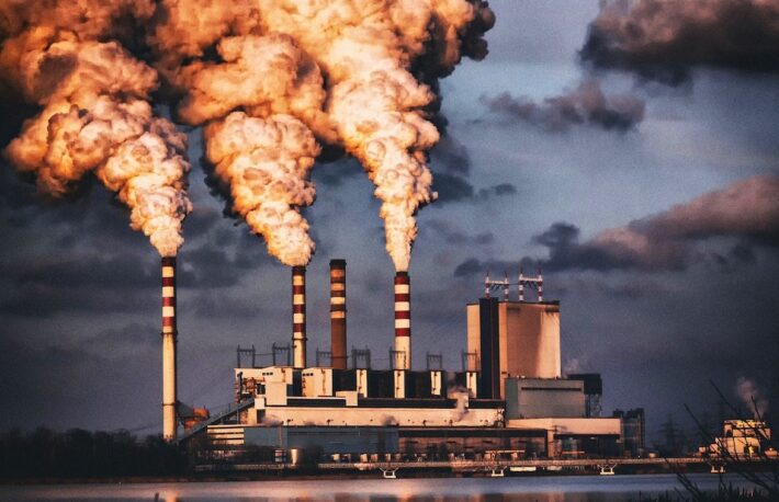 ビットコインのCO2排出量は普及の妨げ:ドイツ銀行