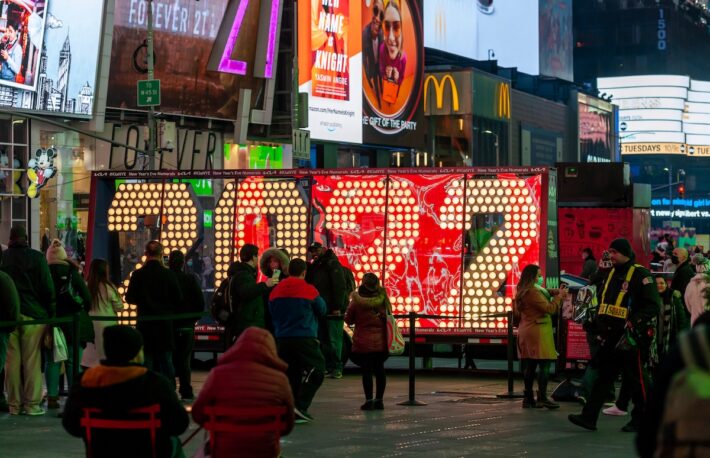 タイムズスクエアのカウントダウン、今年はメタバースで