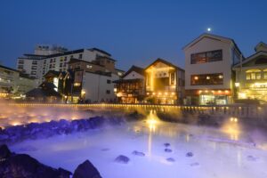 温泉旅館をデジタル証券化──三井物、三菱UFJ、野村が開発