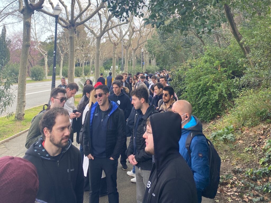 アバランチ・サミットに3500人が集結：バルセロナ