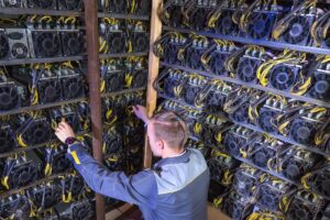 インテルの新チップでマイニング能力を倍増、カナダのハイブ・ブロックチェーン