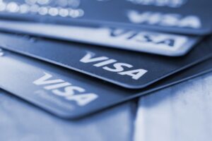 VISAのCEO、暗号資産の有用性にまだ確信持てず