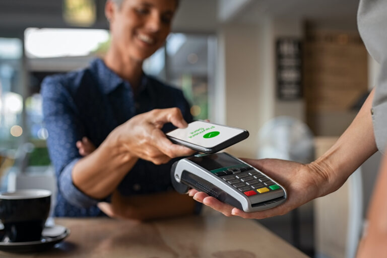 ビットコインではなく、ステーブルコインとCBDC──大手フィンテック企業が決済手段として期待:レポート
