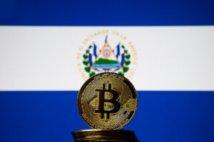 エルサルバドル、ビットコイン債の発行延期：報道
