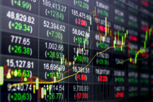 ビットコインとS&P500の相関関係、約1年半ぶりの高水準に──安全資産かリスク資産か、長年の議論が過熱