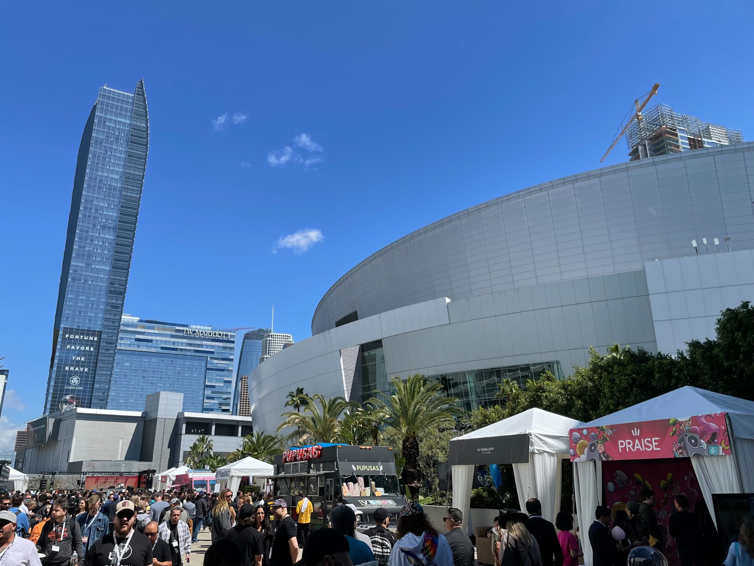 ロスで開かれたNFTイベントがカオスだった理由:現地レポート CoinDesk JAPAN コインデスク・ジャパン カナダ現地ドルトークン?他
