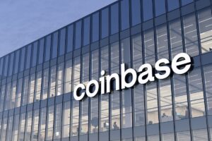 コインベース vs. OpenSeaの戦いが始まった──SNS化するNFTビジネス