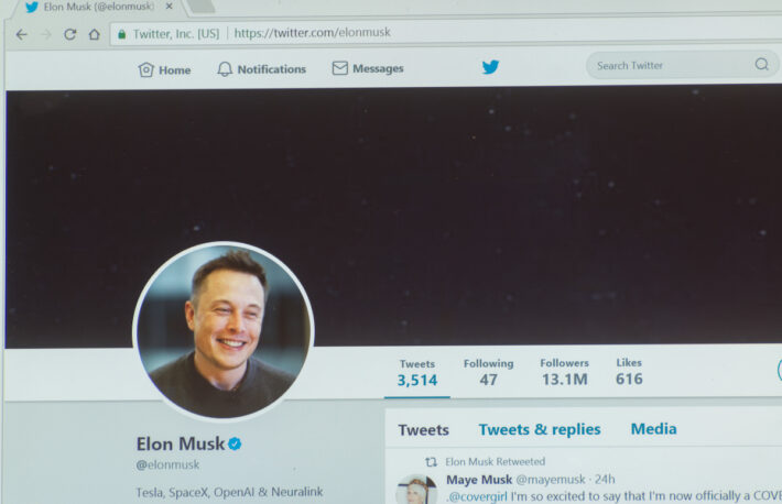 イーロン・マスク氏、ツイッター株9.2％を取得──同社株価とドージコインが上昇