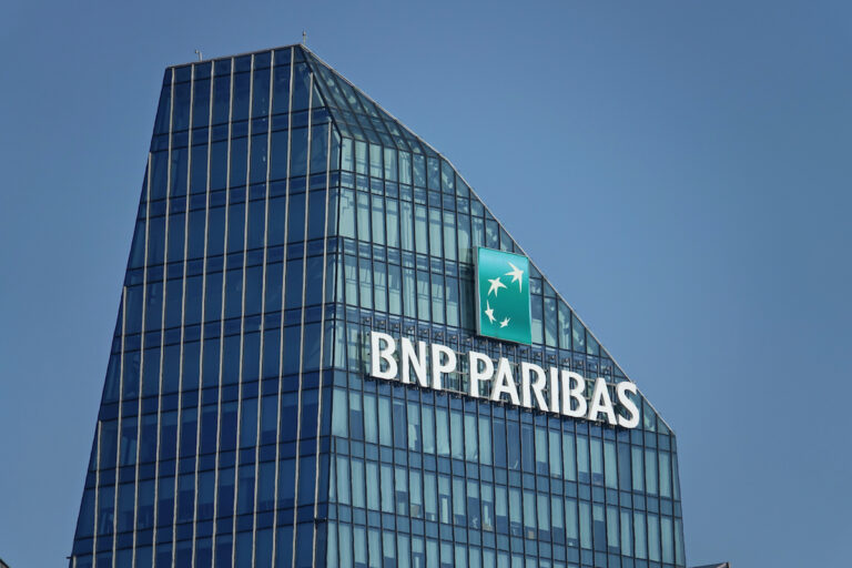 BNPパリバ、レポ取引にJPモルガンのブロックチェーン使用:報道
