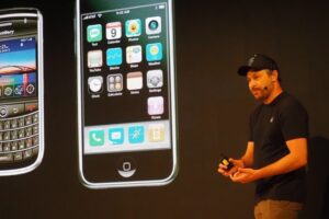 ソラナスマホは成功するか？──過去、3社がチャレンジ