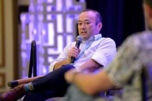ジェネシス、20％の人員削減に伴いCEO退任