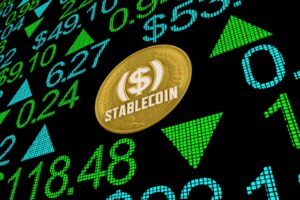 DeFiのアーベとカーブが独自ステーブルコイン発行を狙う理由