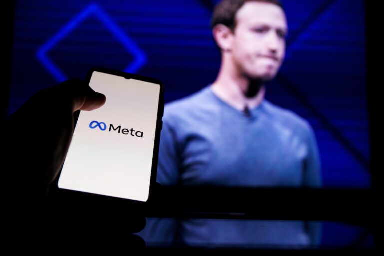 ザッカーバーグ氏、メタバースに「コミットし続ける」