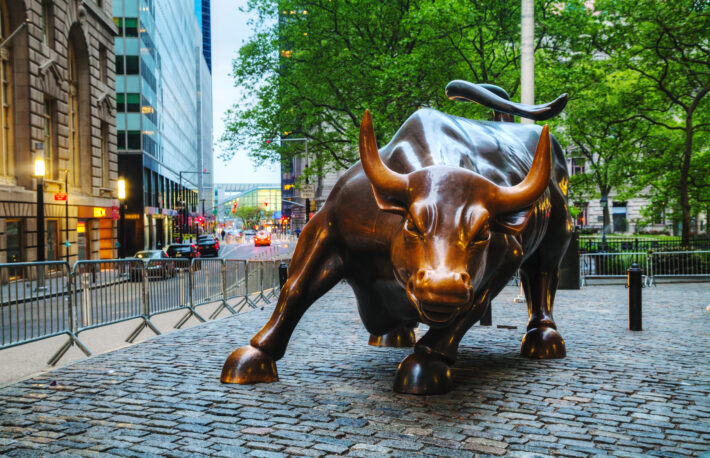ビットコイン現物ETFは市場のさらなる成長の原動力になる:バーンスタイン