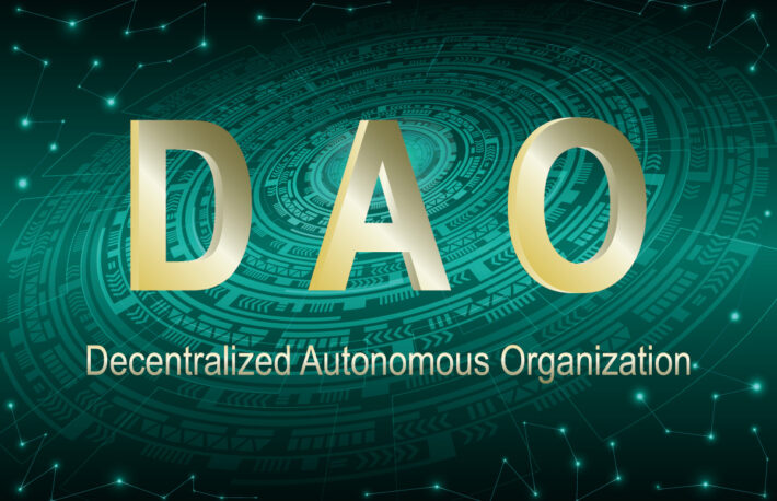 DAO（分散型自律組織）の特徴と仕組みは？ メリットと代表的な種類について