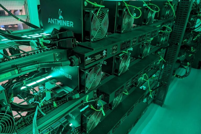 ビットコイン、マイニングが1時間以上の遅延