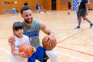 FTXとNBAスターのカリー選手、都内でチャリティイベント──暗号資産×スポーツのブランド戦略