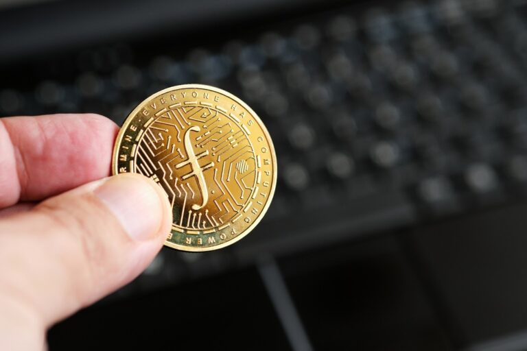 Filecoin(ファイルコイン/FIL)の特徴は?チャート・将来性・取扱取引所を徹底解説