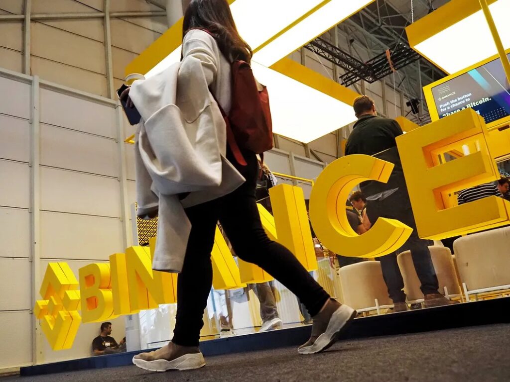 バイナンスからの引き出しは続き、BNBは8％下落──きっかけとなったサン氏は沈静化を図る