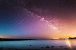 「ReFi」の夜明け──アパートの玄関に貼られた付箋から