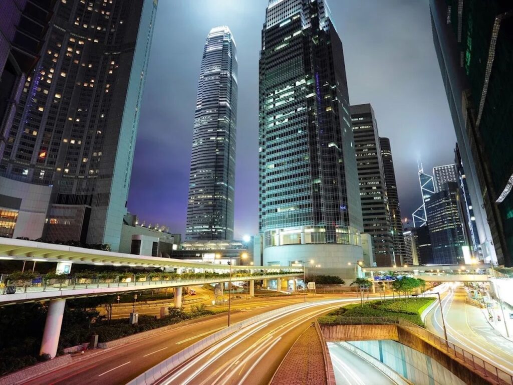 香港規制当局のアプローチ、資本と人材をアジアに呼び込む可能性：調査報告