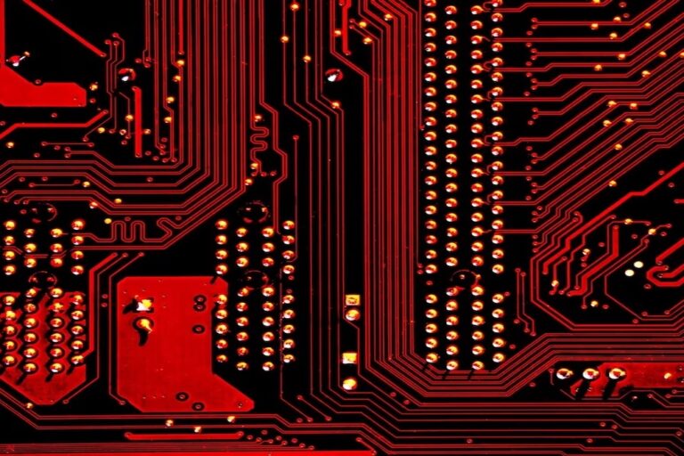 暗号資産のオープンソース精神が成果をあげている──OpenAI、Googleもオープンソースに備える