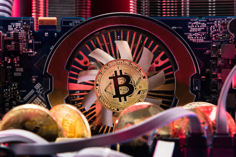 ビットコインマイナー、将来は自らの手で切り拓く