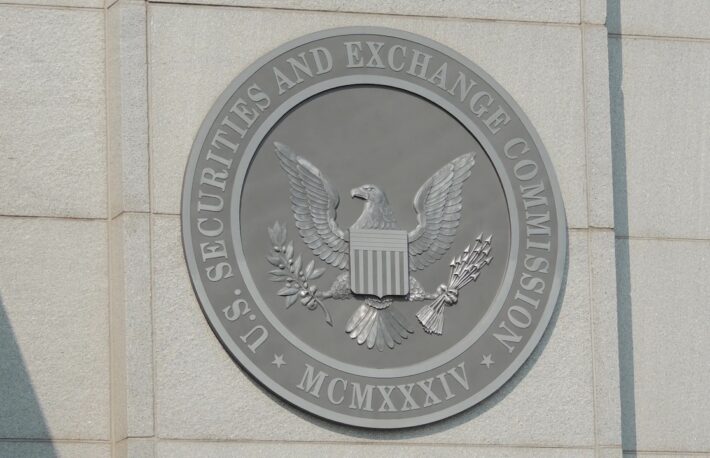 米SECの次の標的は、ステーブルコインとDeFi──独投資銀行が指摘