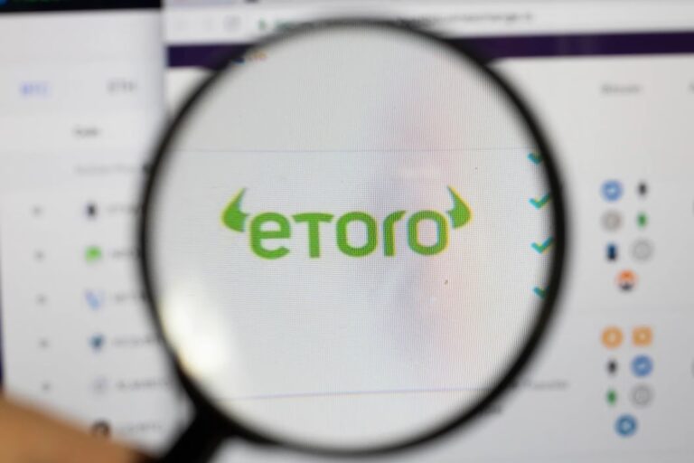 eToro、米ユーザー向けに4つの暗号資産の上場廃止を決定